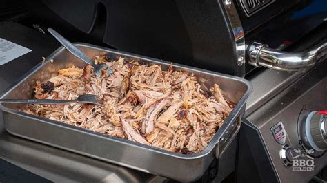 how to make pulled pork on a gas grill